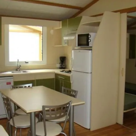 Mobil-home 3 Avec Terrasse à - Api-1-52-1574 Camping *